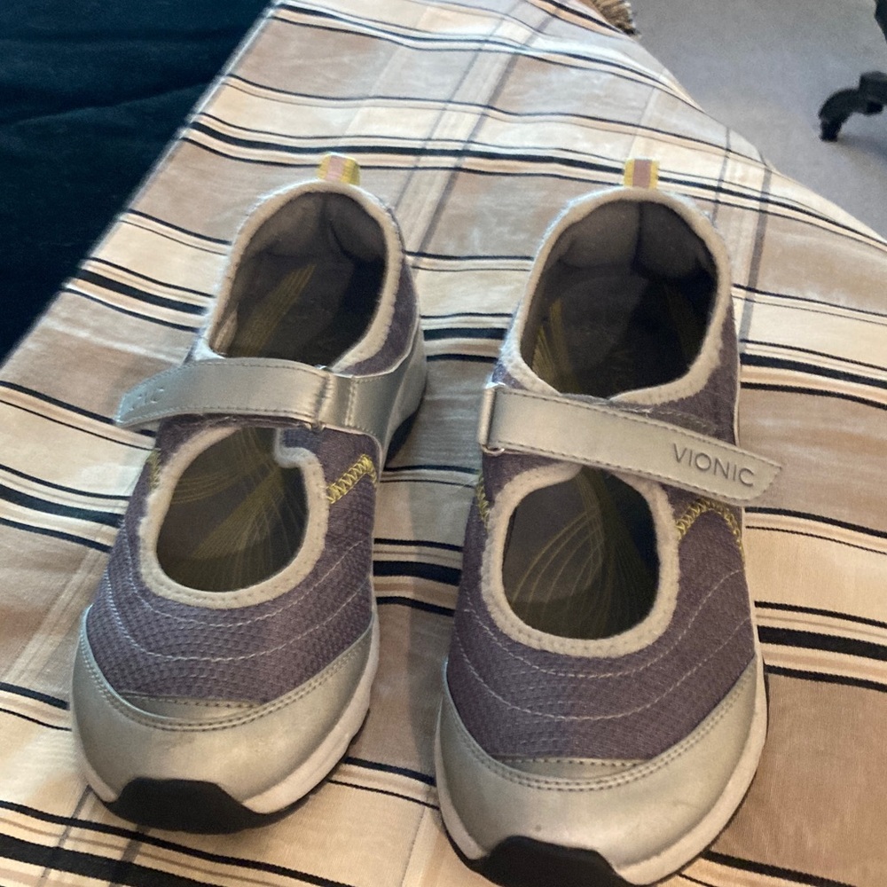 Vionic Womens shoe